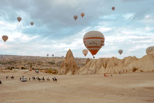 Immagine gratuita di cappadocia, cielo, mongolfiera