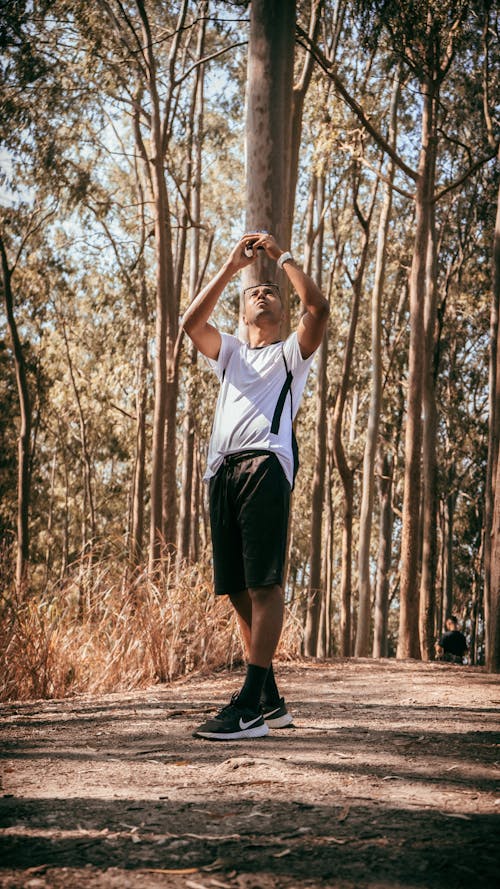 Fotos de stock gratuitas de al aire libre, bosque, Camisa blanca