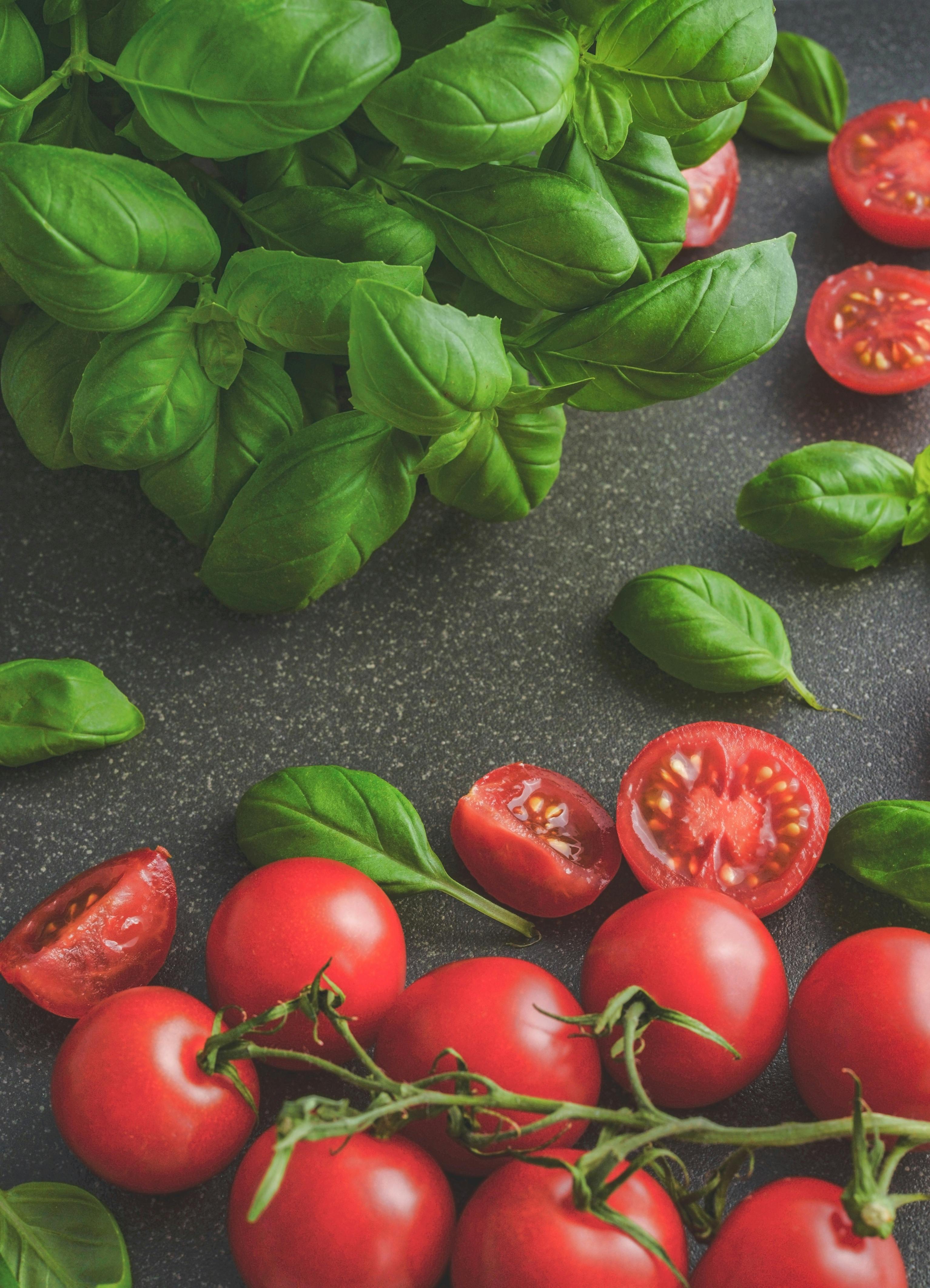 CRISPR-Edited Tomatoes Consume Less Water Without Losing Yield | Technology  Networks