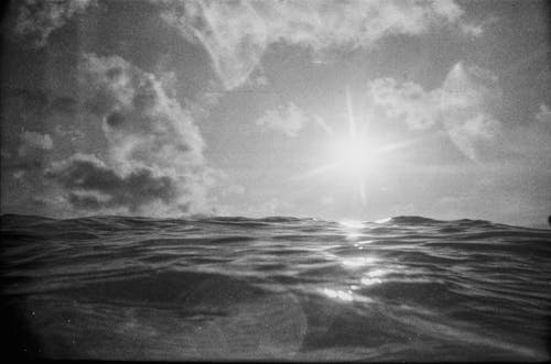 Immagine gratuita di acqua, bianco e nero, cielo