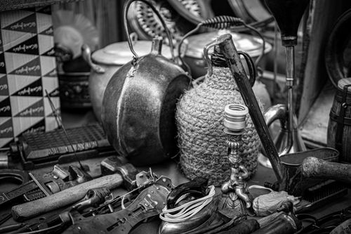 Free Black and white photo of vintage items at a flea market in Madrid. Stock Photo