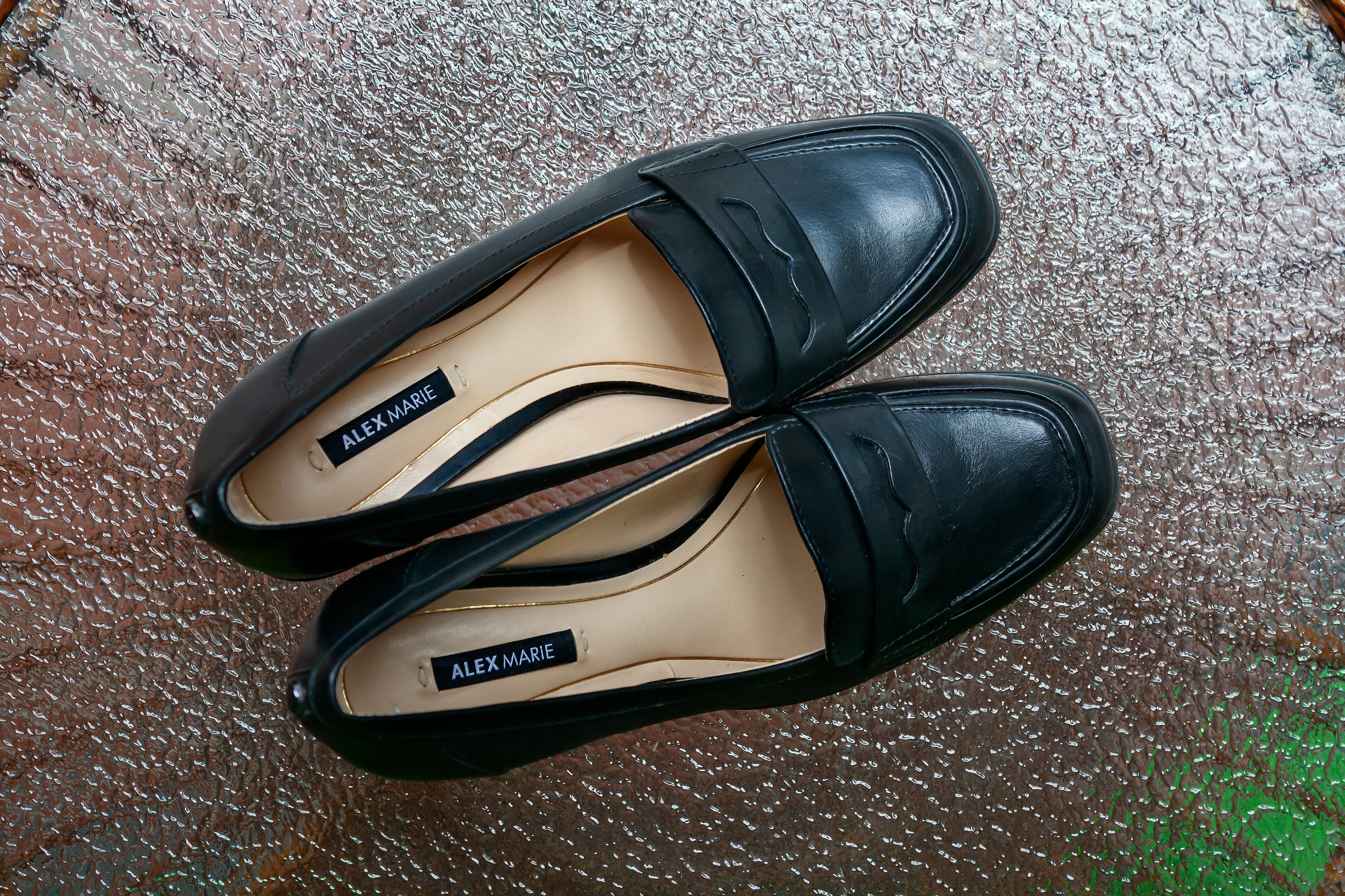 Arturo Chiang | Shoes | Euc 35 Inch Burgundy Patent Leather Pumpsheels  Arturo Chang Size 95 | Poshmark