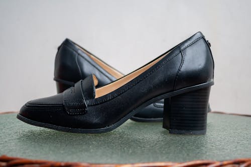 Black Leather Slip on Shoes with Low Heels