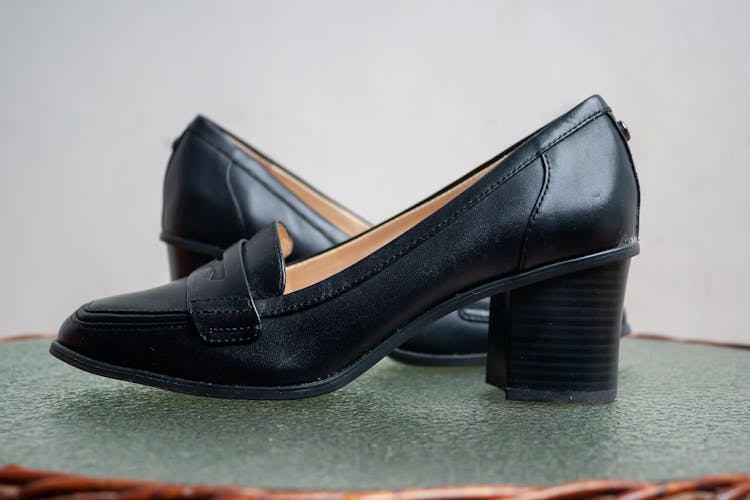 Black Leather Slip On Shoes With Low Heels