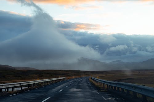 Бесплатное стоковое фото с асфальт, гора, дорога