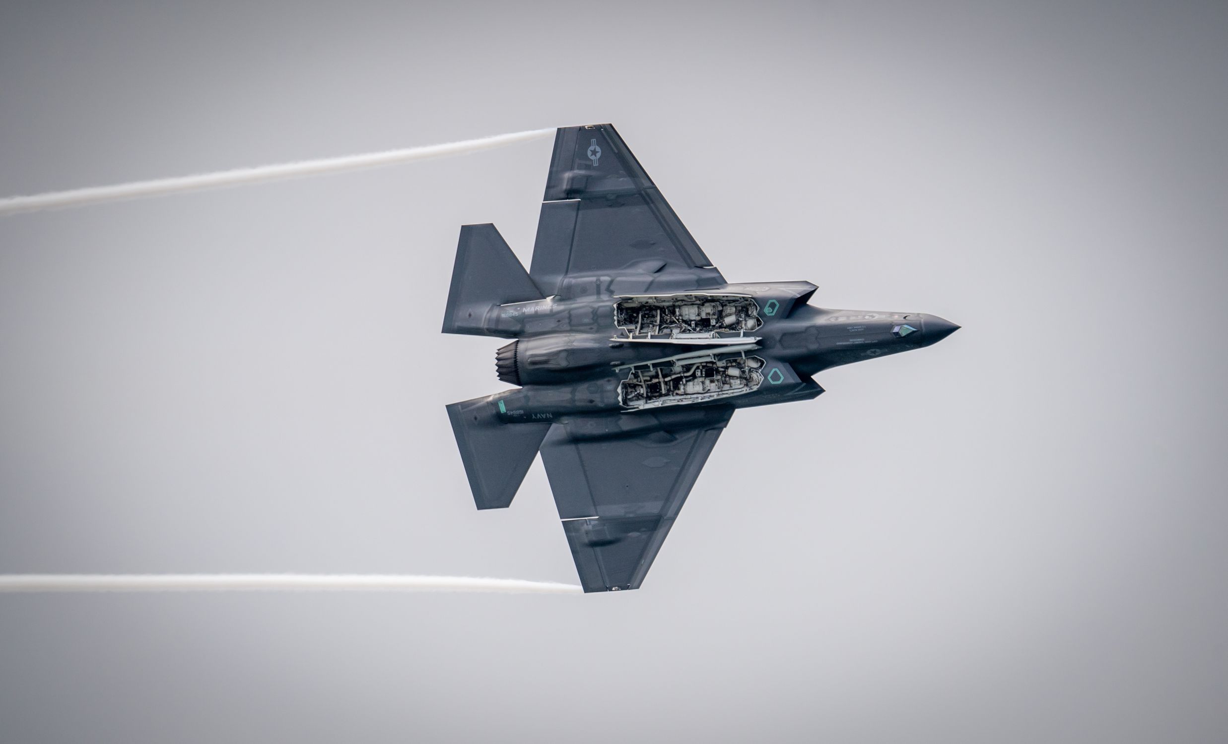 Jet Side The Underside of an F-35 Fighter Jet · Free Stock Photo
