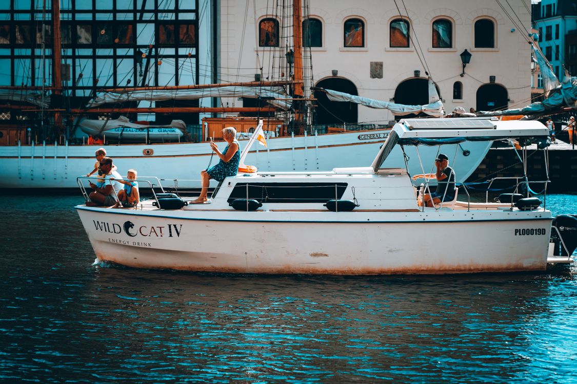 People Riding on a Boat · Free Stock Photo