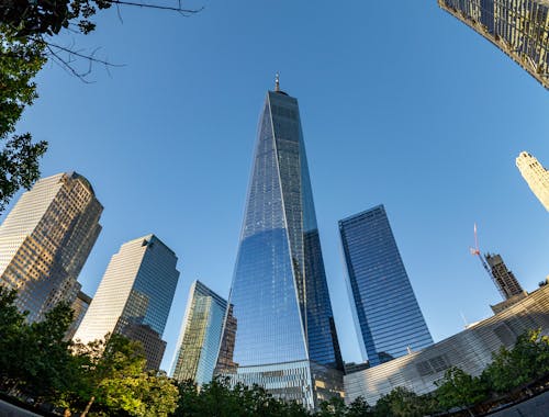 Fotos de stock gratuitas de cielo azul, diseño arquitectónico, edificio alto