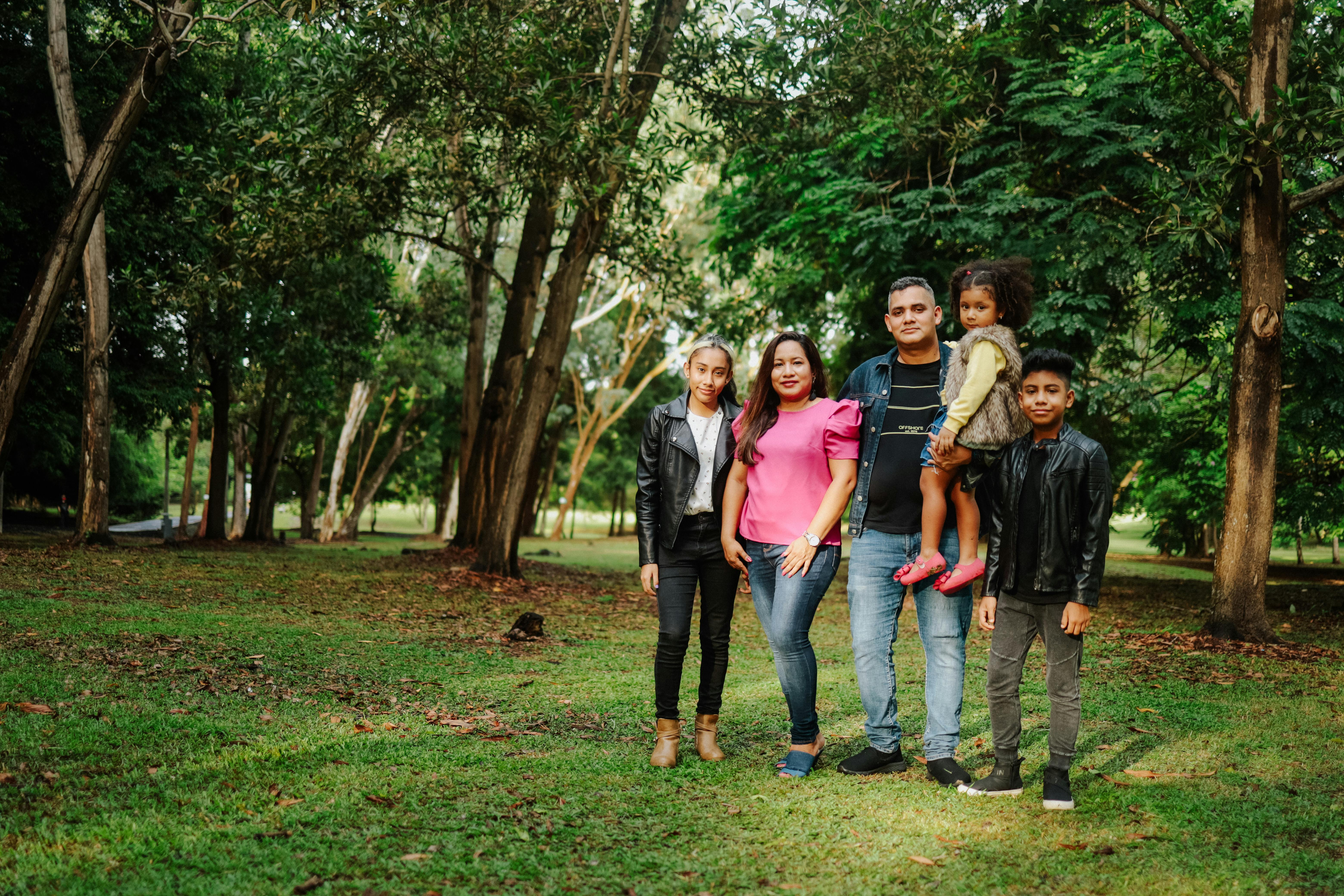 Family Traveller-Sailawaze Live showcases immersive travel inspiration — Photo by Luis Quintero on Pexels