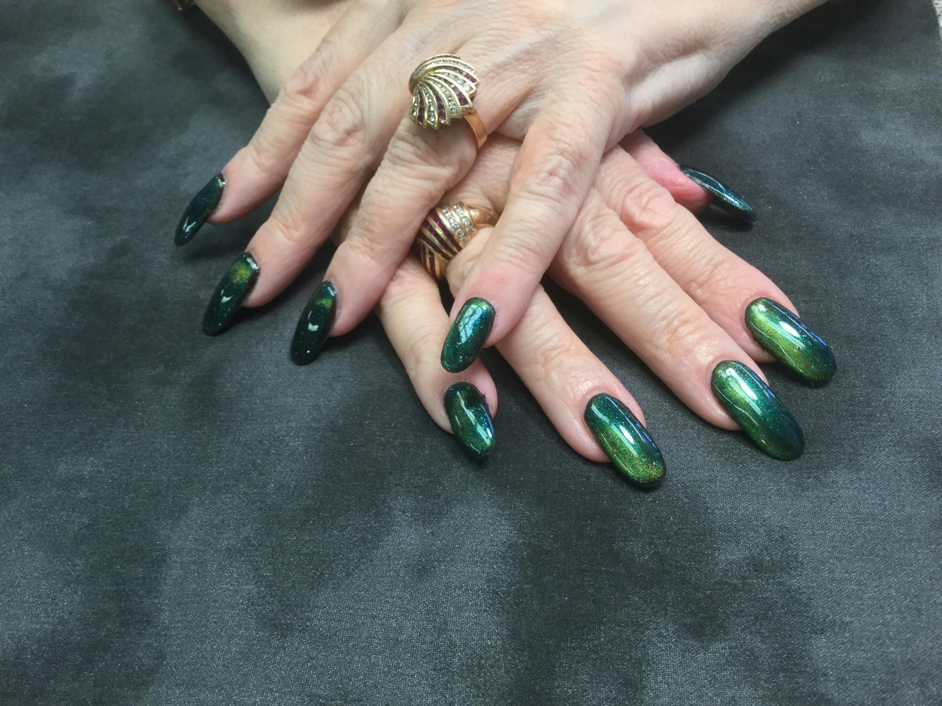 Free stock photo of Halo nails green blue nails
