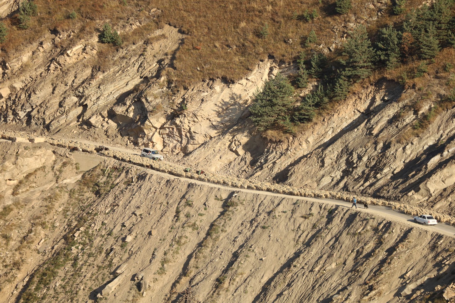 Skye adasında heyelan sonrası kayan toprak ve kayalar
