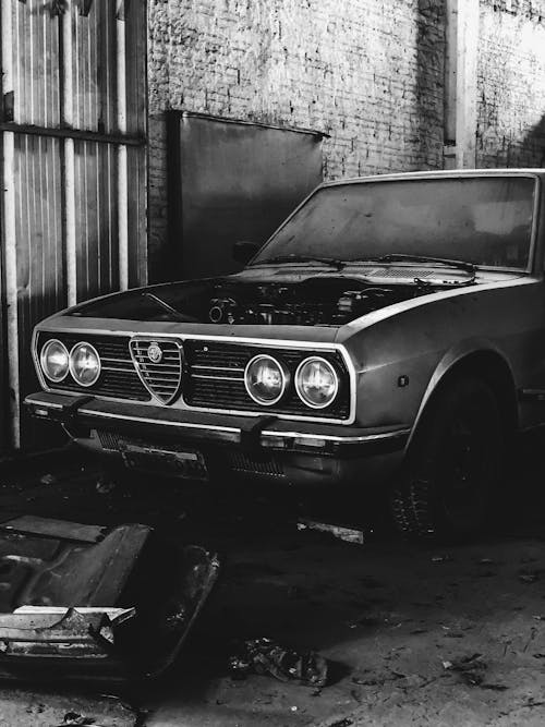 Free Grayscale Photo of an Alfa Romeo Alfetta Stock Photo