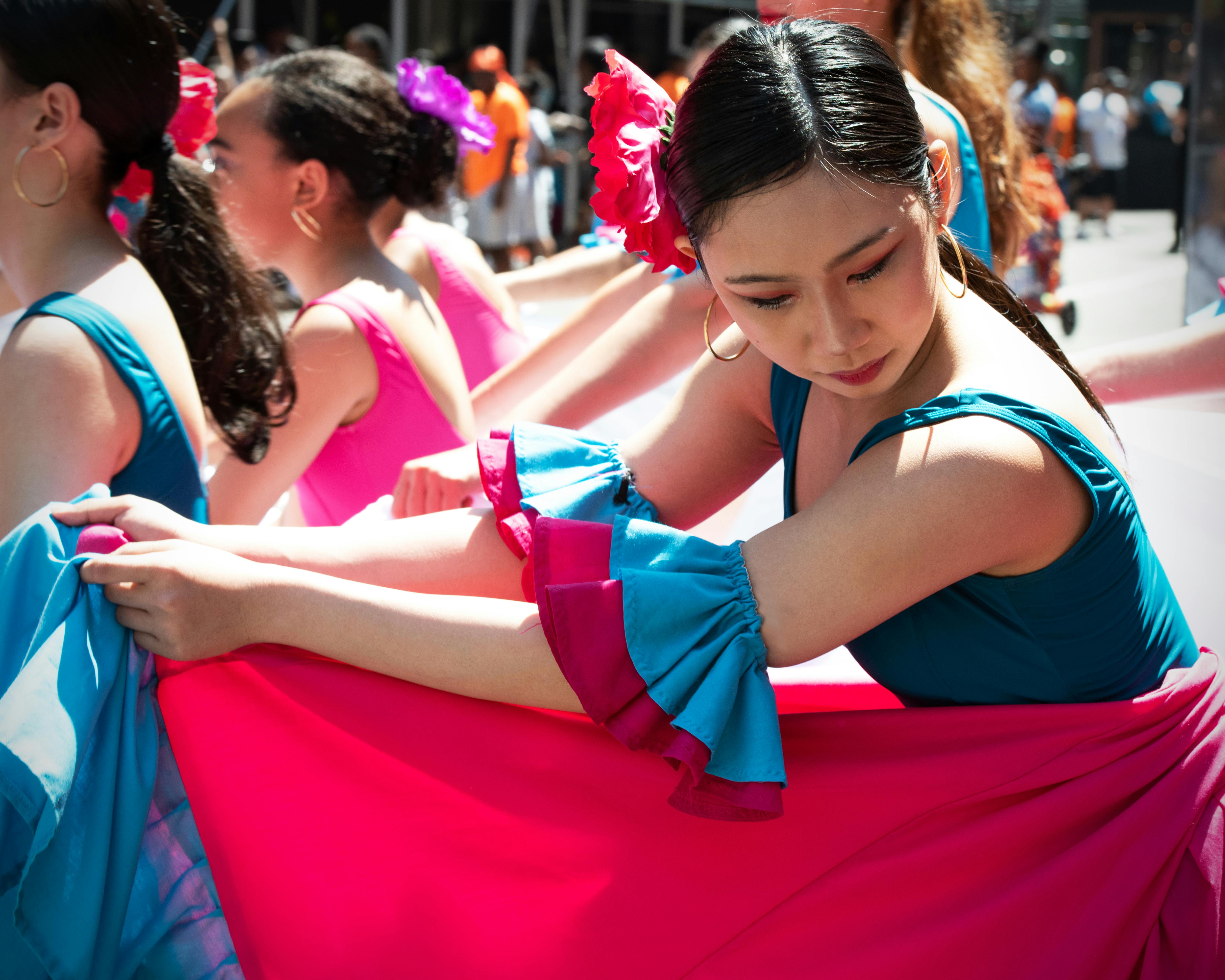Girls Dancing on the Street · Free Stock Photo