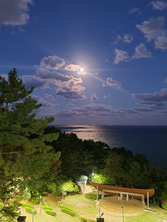 Free stock photo of full moon, sea and moon, the moon