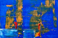 这幅充满纹理、融合蓝黄红三色的动态抽象画，非常适合现代艺术爱好者