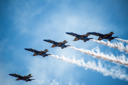 무료 곡예 비행, 제트 전투기, 푸른 하늘의 무료 스톡 사진