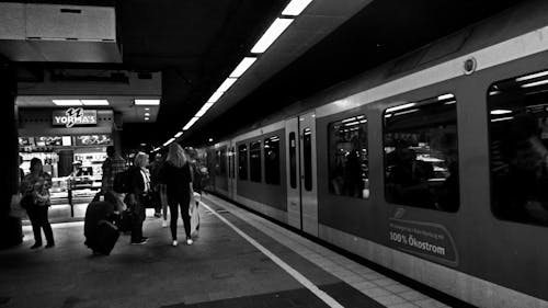 Free stock photo of hamburg, railway platform, train