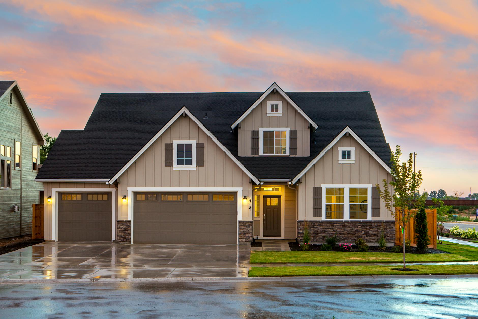 house with garage door