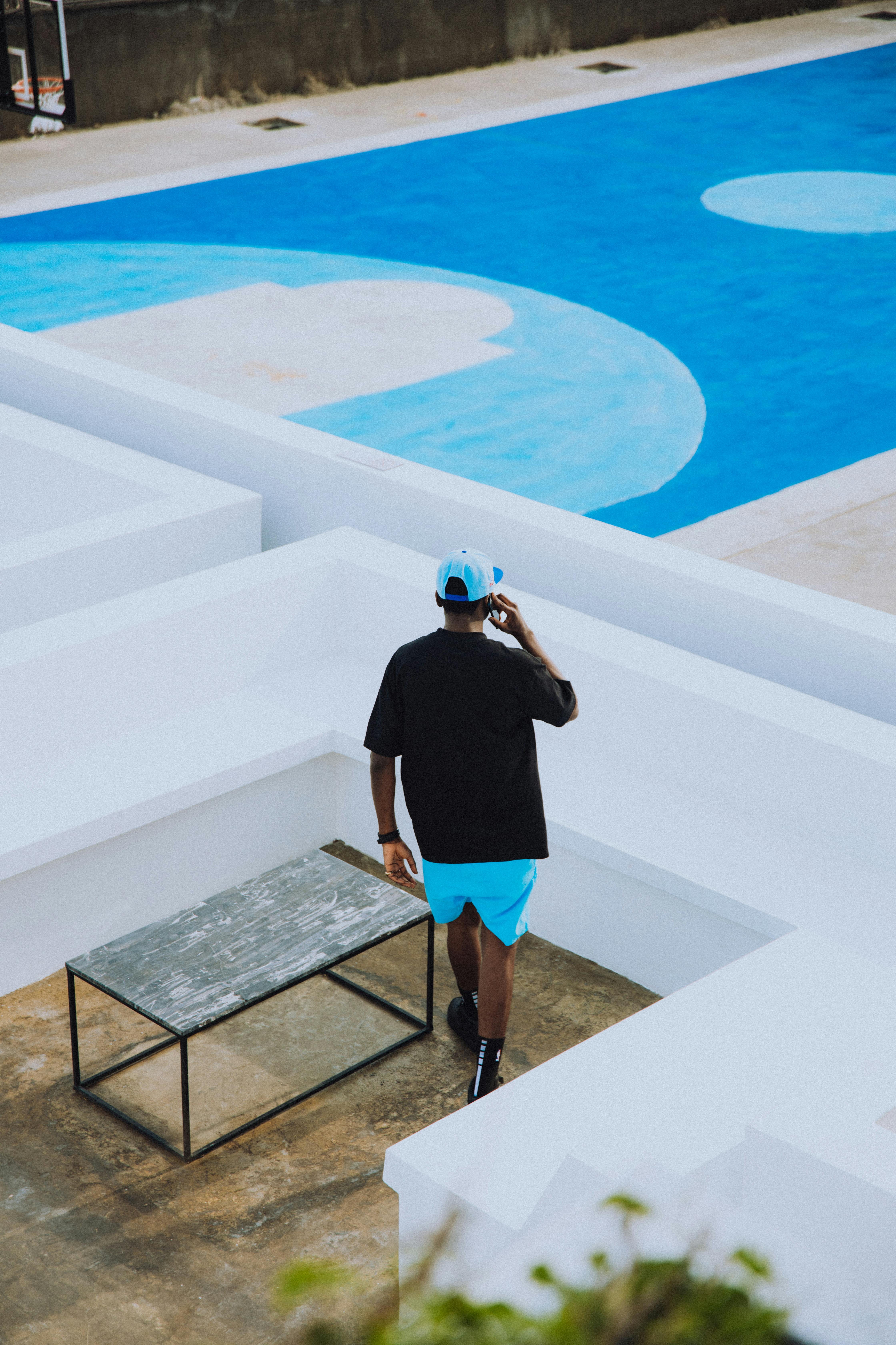 Photo by Victor Oluwa