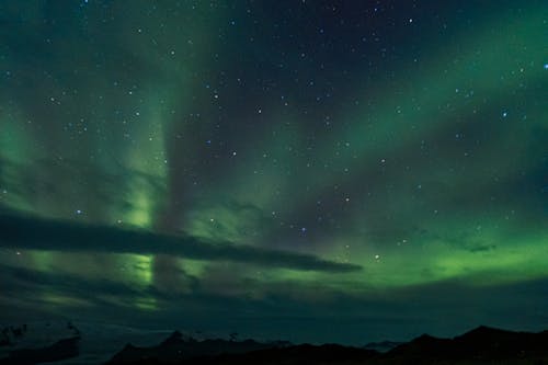Gratis lagerfoto af astronomi, aurora borealis, bjerge