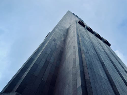Free Low Angle Shot of the 33 Thomas Street Skyscraper in New York City, USA Stock Photo