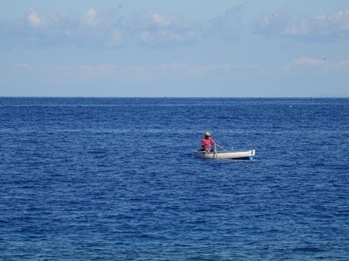 Foto d'estoc gratuïta de a l'aire lliure, assegut, barca