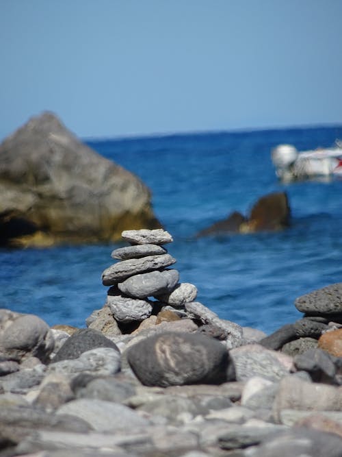 cairnryan, dengede kayalar, Kaya içeren Ücretsiz stok fotoğraf