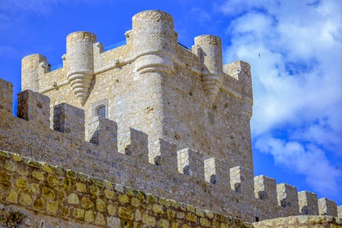 Foto d'estoc gratuïta de arquitectura, castell, cel blau