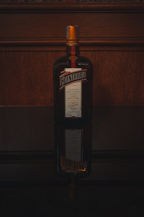 Kostenloses Stock Foto zu alkohol flasche, alkoholisches getränk, cocktail