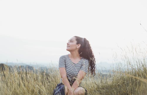 Fotos de stock gratuitas de bonita, bonito, camisa de rayas