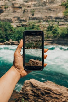 用智能手机捕捉尼亚加拉瀑布急流的壮丽景色