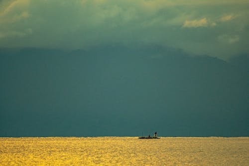 bulut görünümü, deniz, gün ışığı içeren Ücretsiz stok fotoğraf