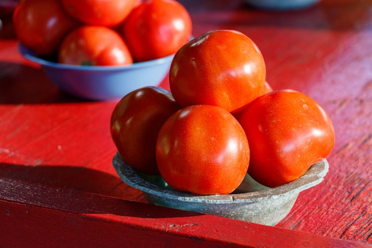 Close Up Shot Of Tomatoes On The Bowl