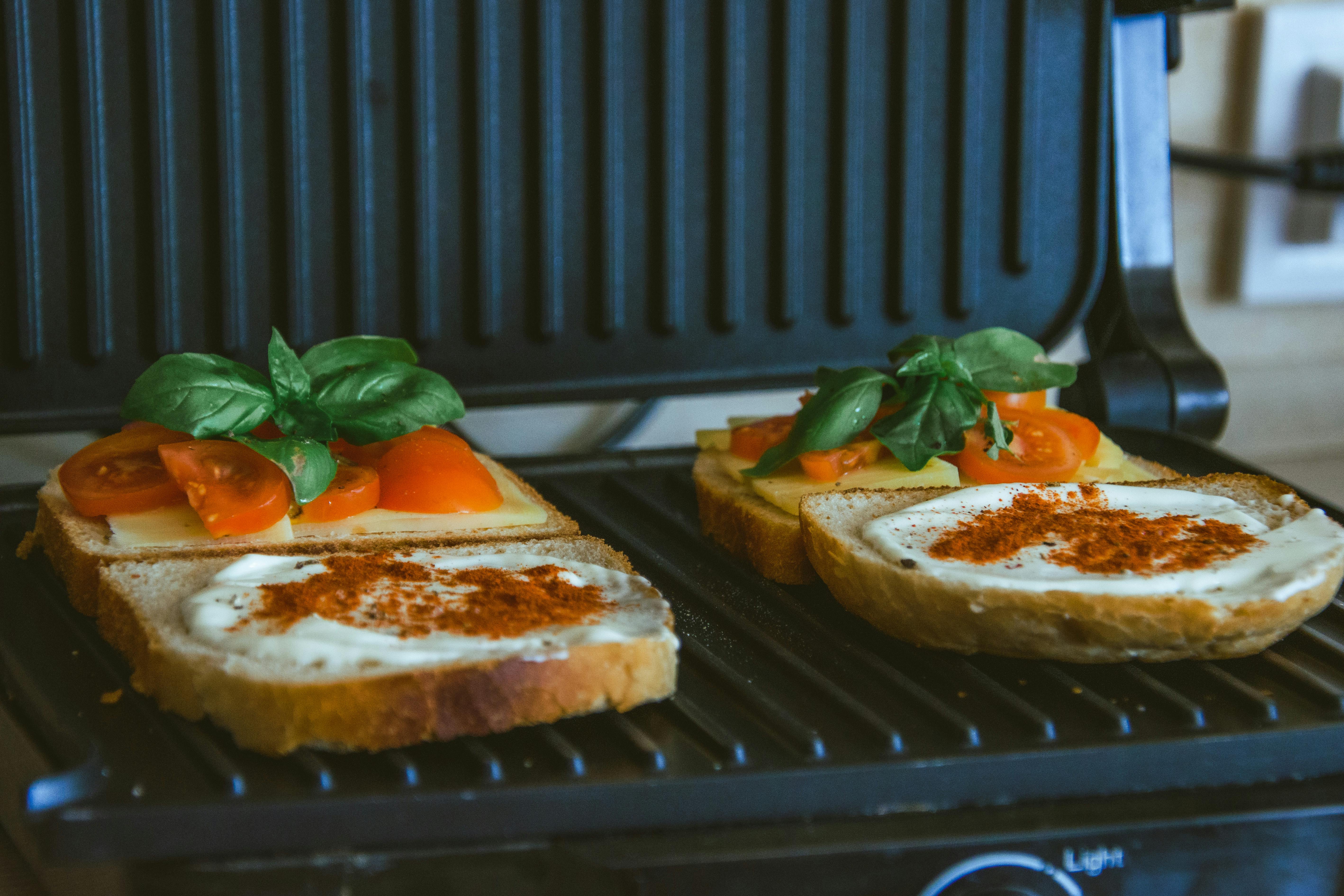 Don’t Stress About Cooking — You Can Leave It to the Pros With Our Favorite Meal Delivery Services — Photo by Diana ✨ on Pexe