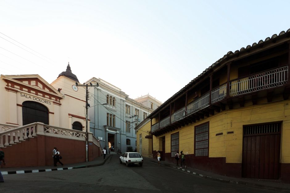Salaires a Santiago de Cuba en 2026 : grille complete par secteur