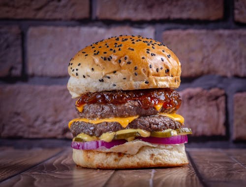 Gratis stockfoto met belegd broodje, broodje hamburger, cheeseburger Stockfoto