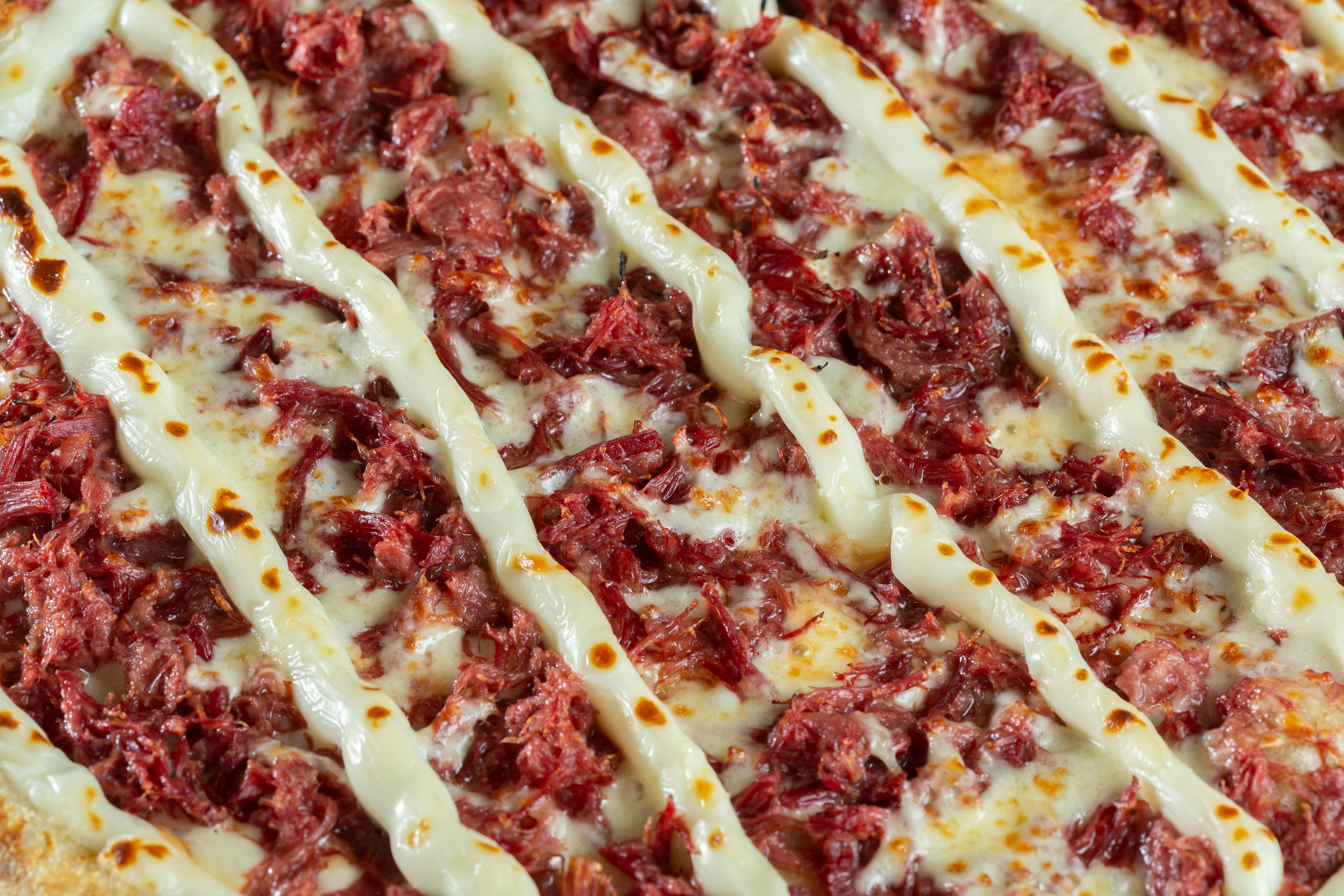 5 Delicious Cheeses to Make the Perfect Queso Flameado