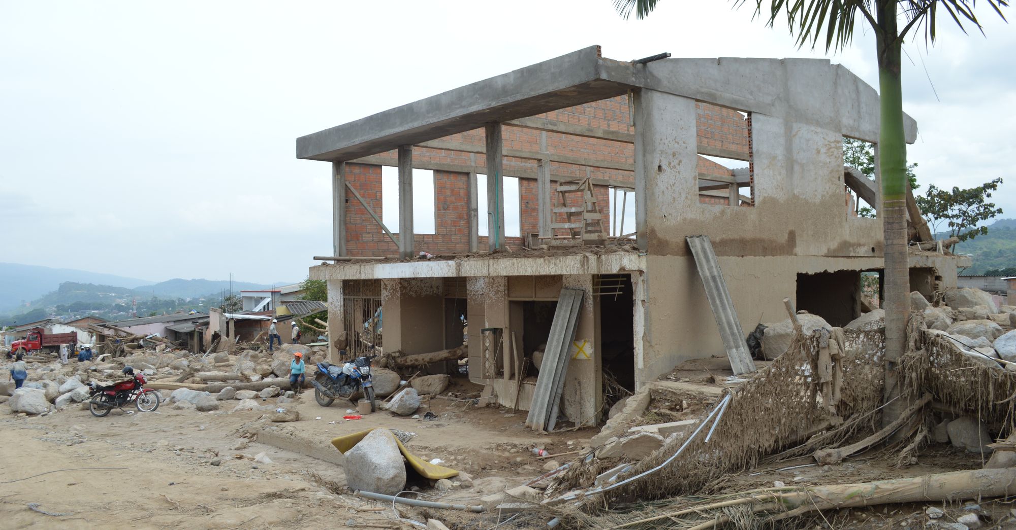Magnitude 7.4 Earthquake Strikes Colombia's Pacific Coast, Injuring Dozens