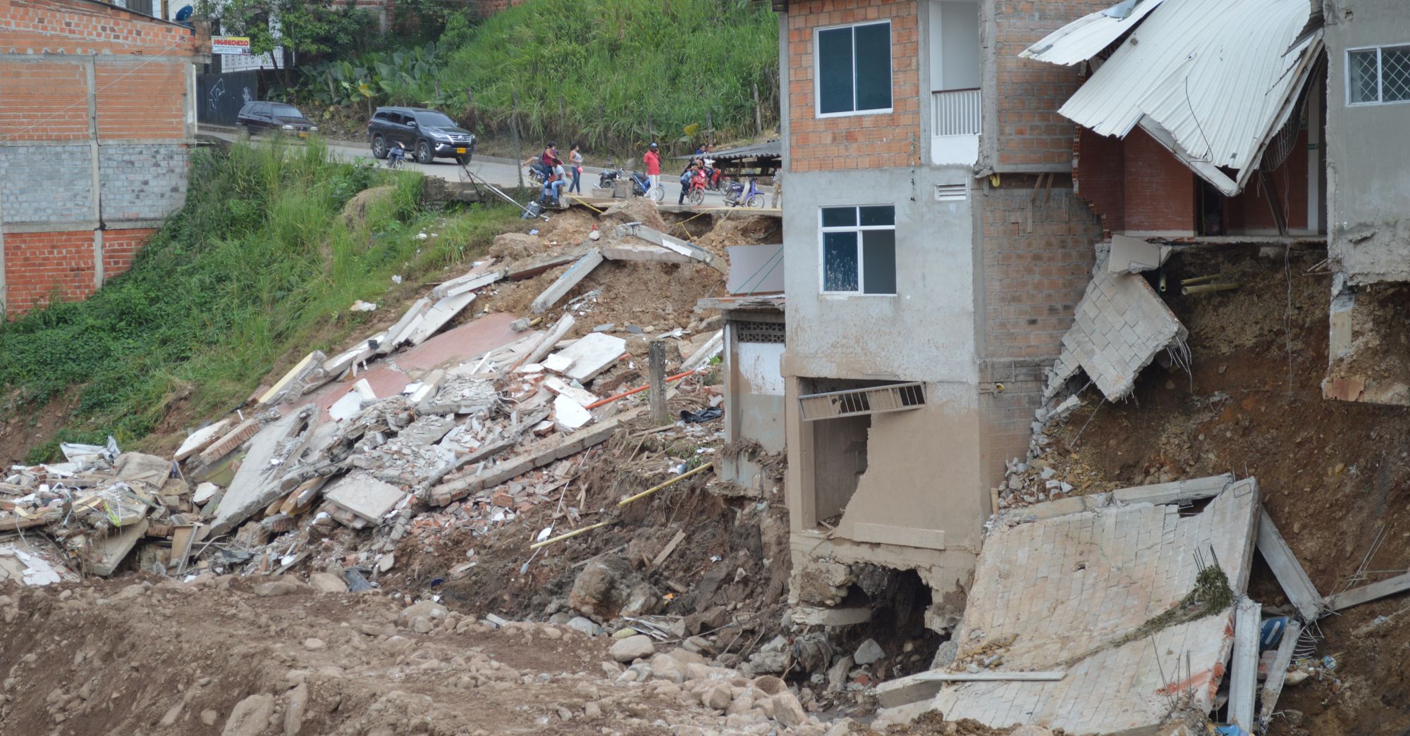 Colombia Earthquake Kills at Least 224, Collapses Hospital Wing in Cali