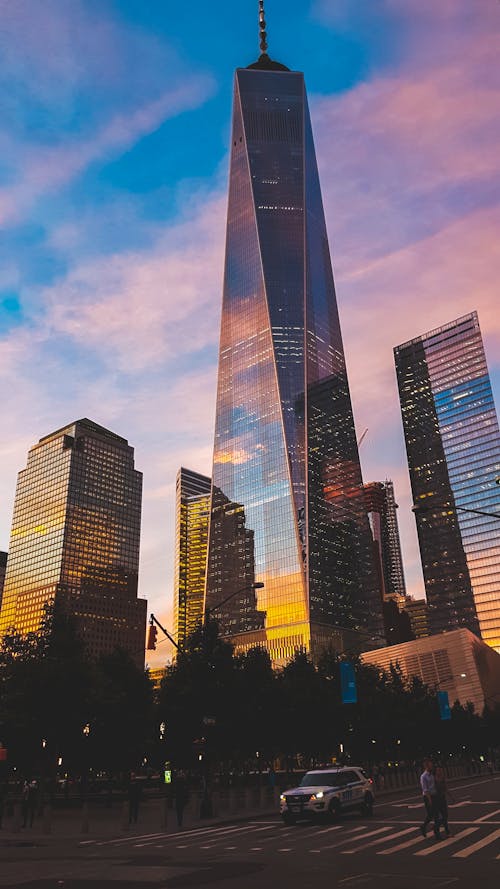 Ilmainen kuvapankkikuva tunnisteilla 1 WTC, arkkitehtuuri, auringonlasku
