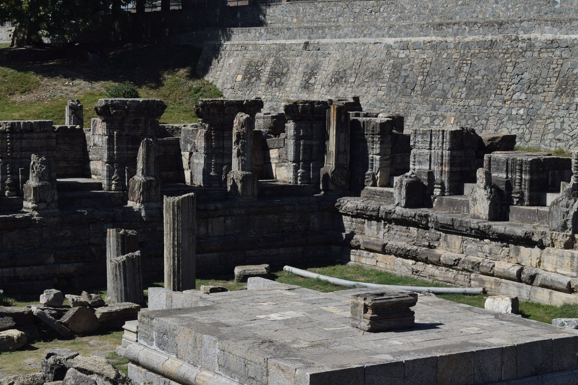 Explore the timeless beauty of ancient Hindu temple ruins in India.