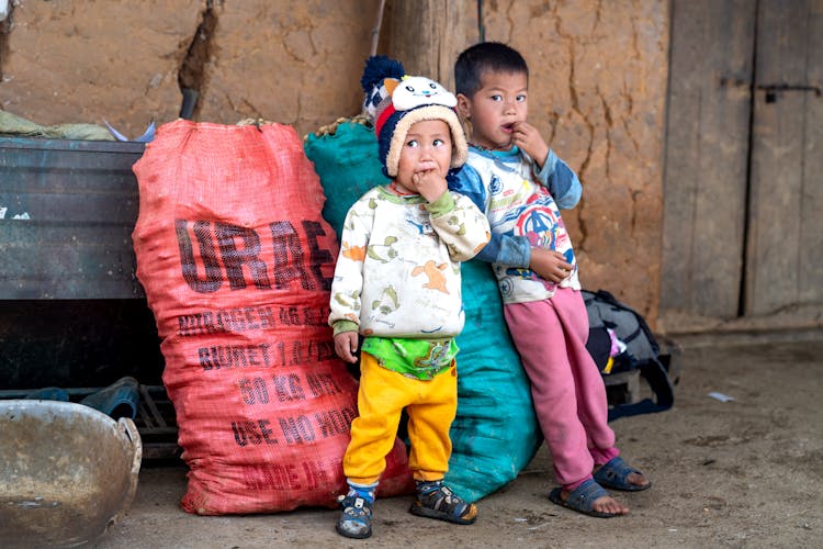 Kids While Eating