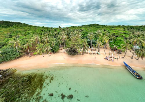 Free Tropical Beach Resort Island Stock Photo