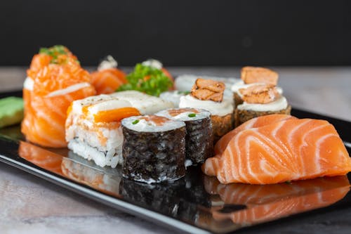 Foto profissional grátis de bruto, classificado, comida japonesa