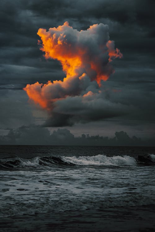 Foto stok gratis awan, gelombang, langit mendung