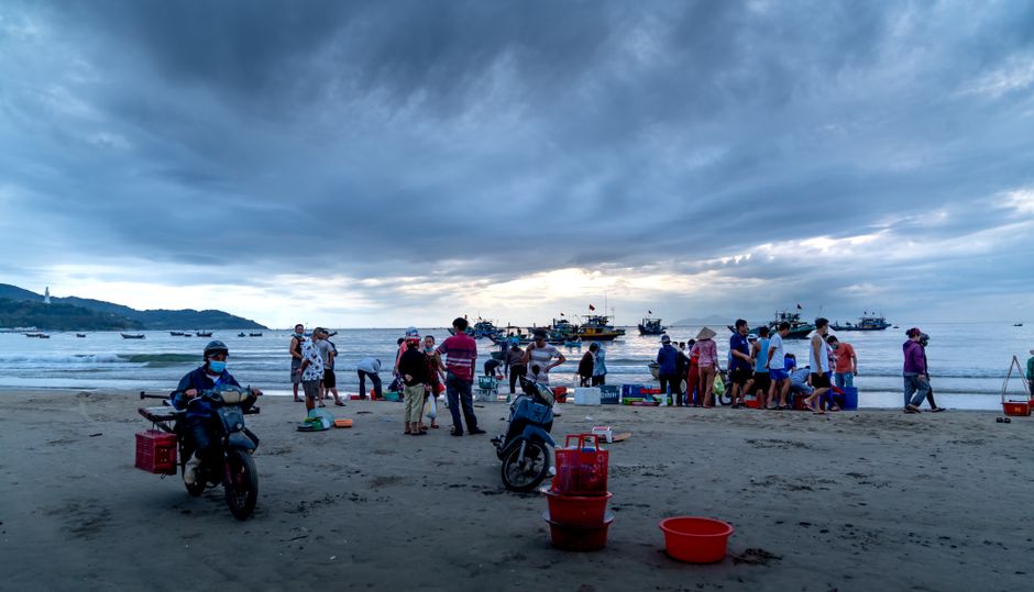 Visite du marché aux poissons de Yala à l'aube