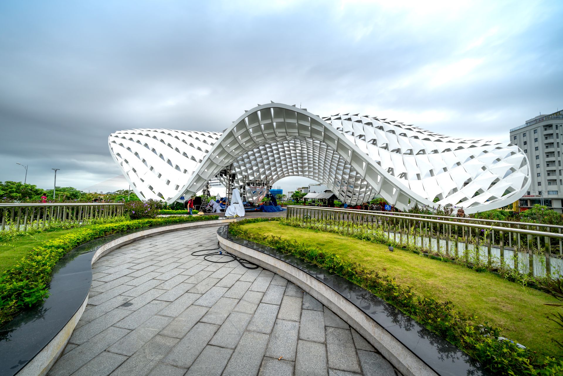 Modern Canopy in APEC Sculpture Park