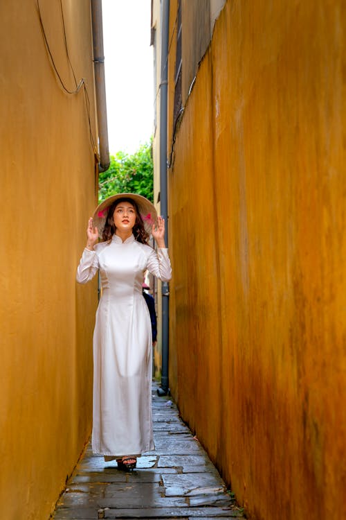 Gratis arkivbilde med ao dai, asiatisk kvinne, chapéucònicasiatisk