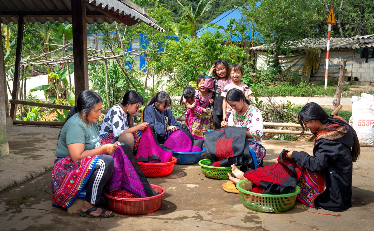 Artisans Making Handcrafts · Free Stock Photo