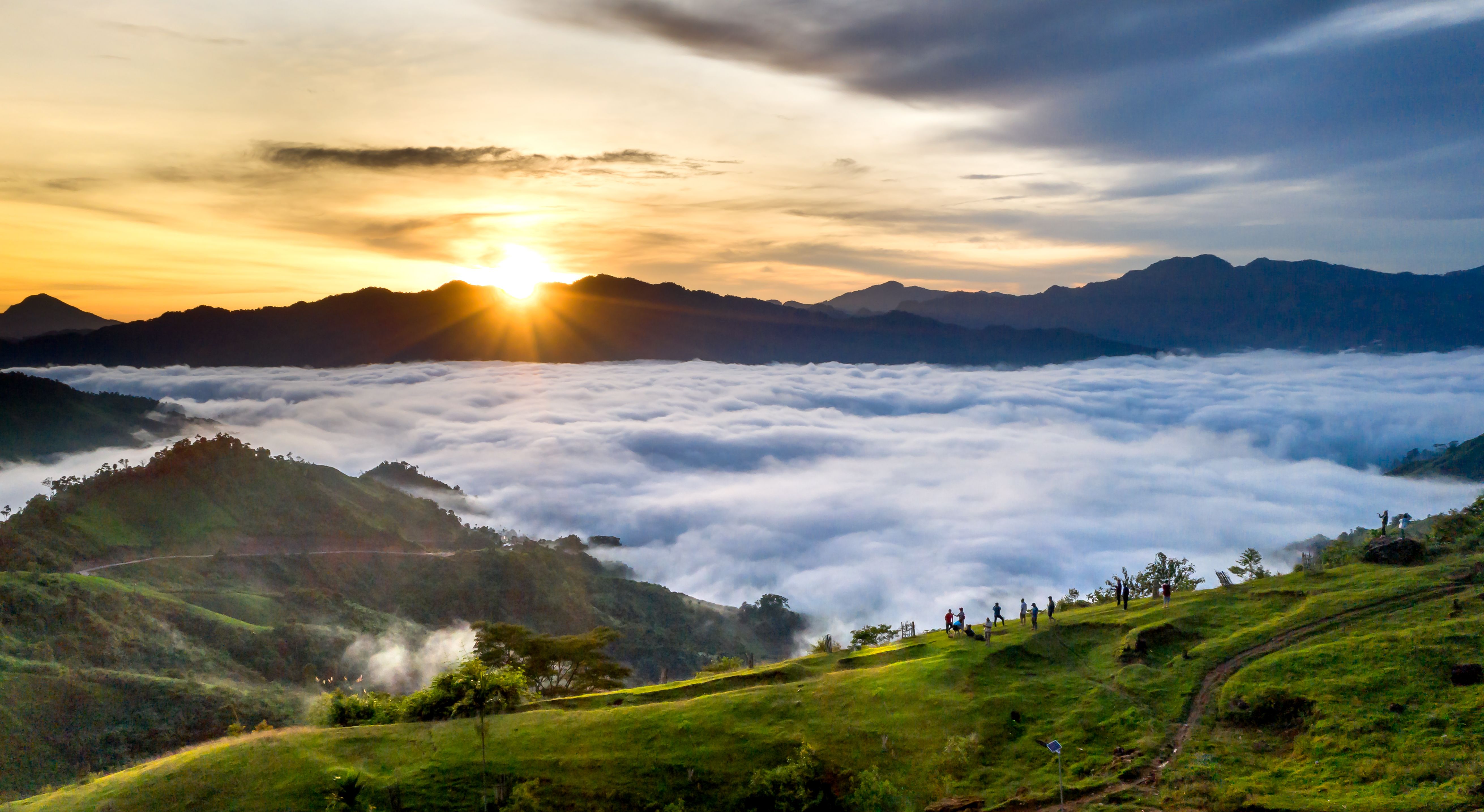Sea of Clouds On Mountains during Golden Hour · Free Stock Photo